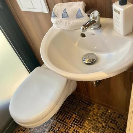 Wohlfühlboot Hausboot - Festlieger In Der Marina Zaue Am - Incl Stand Up Board Botel Schwielochsee