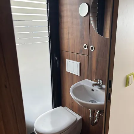 Wohlfuehlboot Hausboot - Festlieger In Der Marina Zaue Am - Wc An Bord - Botel Schwielochsee