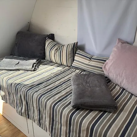 Wohlfuehlboot Hausboot - Festlieger In Der Marina Zaue Am - Wc An Bord - * Schwielochsee