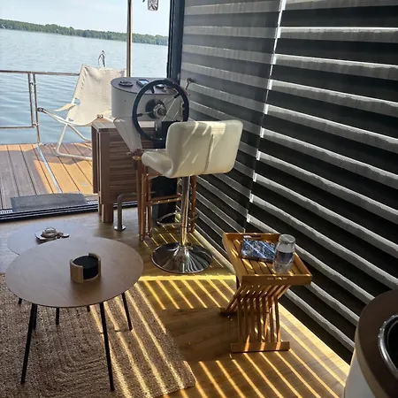 Wohlfuehlboot Hausboot - Festlieger In Der Marina Zaue Am - Wc An Bord - Botel