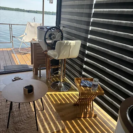 Wohlfuehlboot Hausboot - Festlieger In Der Marina Zaue Am - Wc An Bord - Botel Schwielochsee