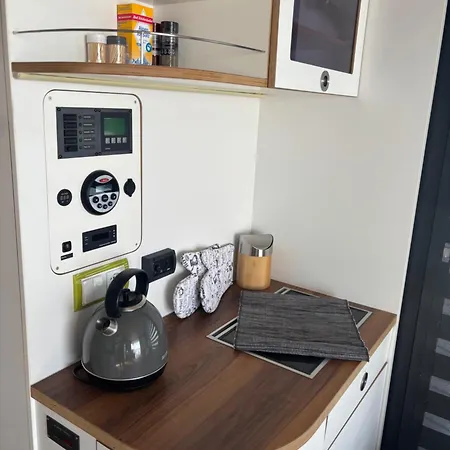Wohlfuehlboot Hausboot - Festlieger In Der Marina Zaue Am - Wc An Bord - Botel
