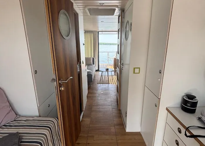 Bådhotel Wohlfuehlboot Hausboot - Festlieger In Der Marina Zaue Am - Incl Stand Up Board