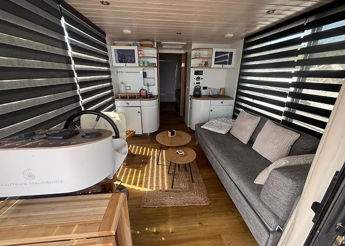 Wohlfuehlboot Hausboot - Festlieger In Der Marina Zaue Am - Incl Stand Up Board Bådhotel Schwielochsee