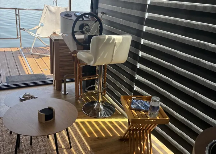 Wohlfuehlboot Hausboot - Festlieger In Der Marina Zaue Am - Incl Stand Up Board Bådhotel Schwielochsee